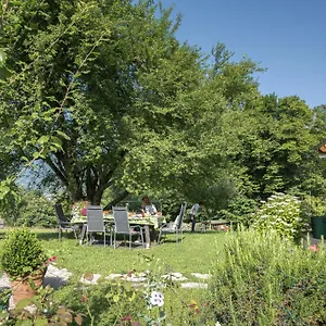 Casa Edith Bed & Breakfast