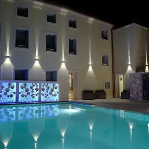 Residenza Ai Capitelli Inn